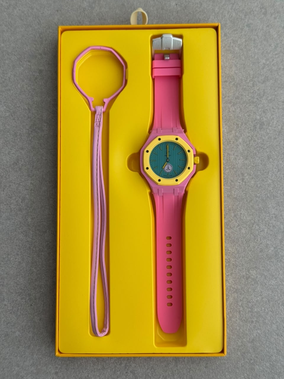 AP FOR SWATCH ROSA FONDO AZUL