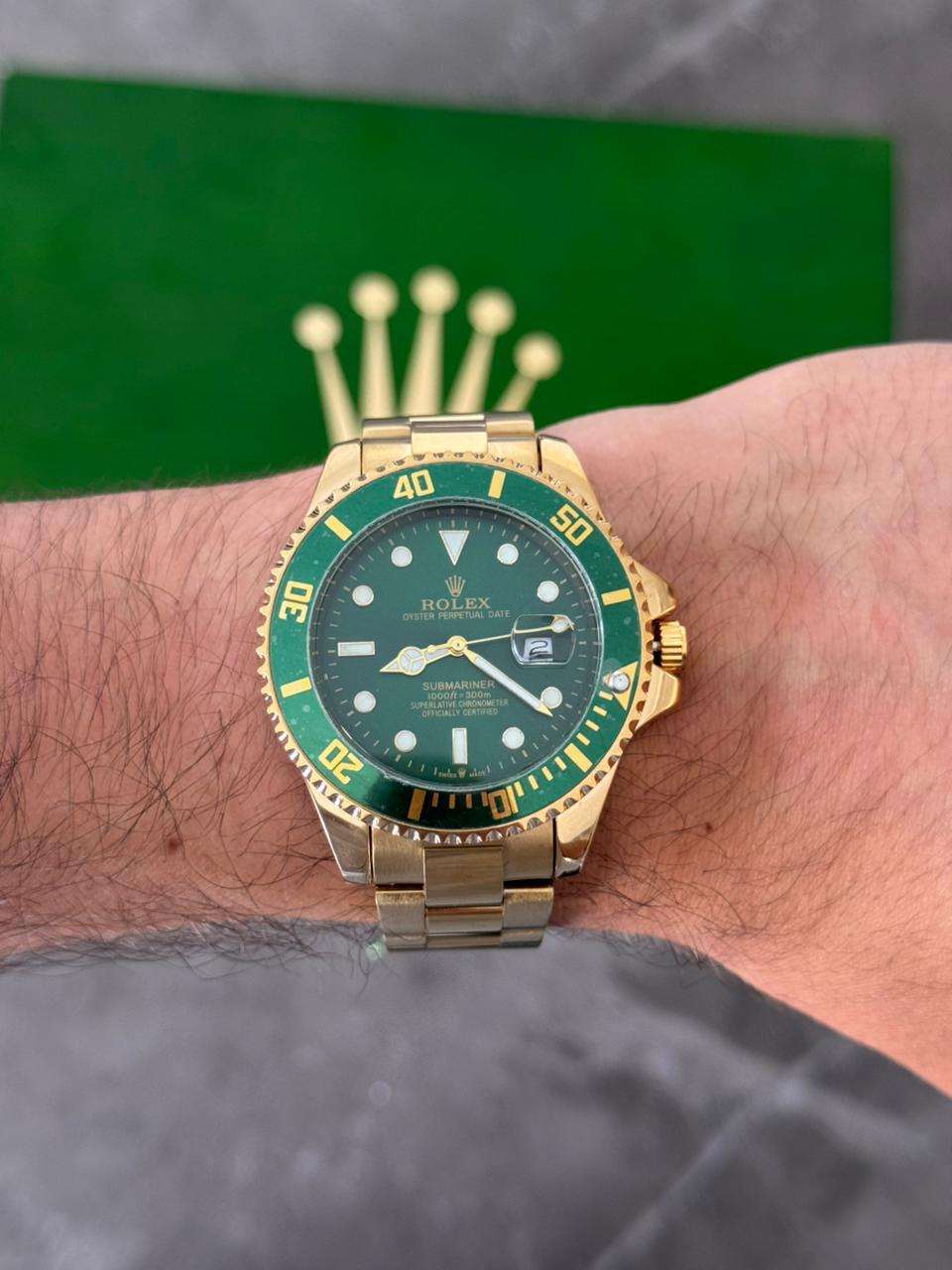 Rlx Submariner Dorado Tablero Verde Bisel Verde