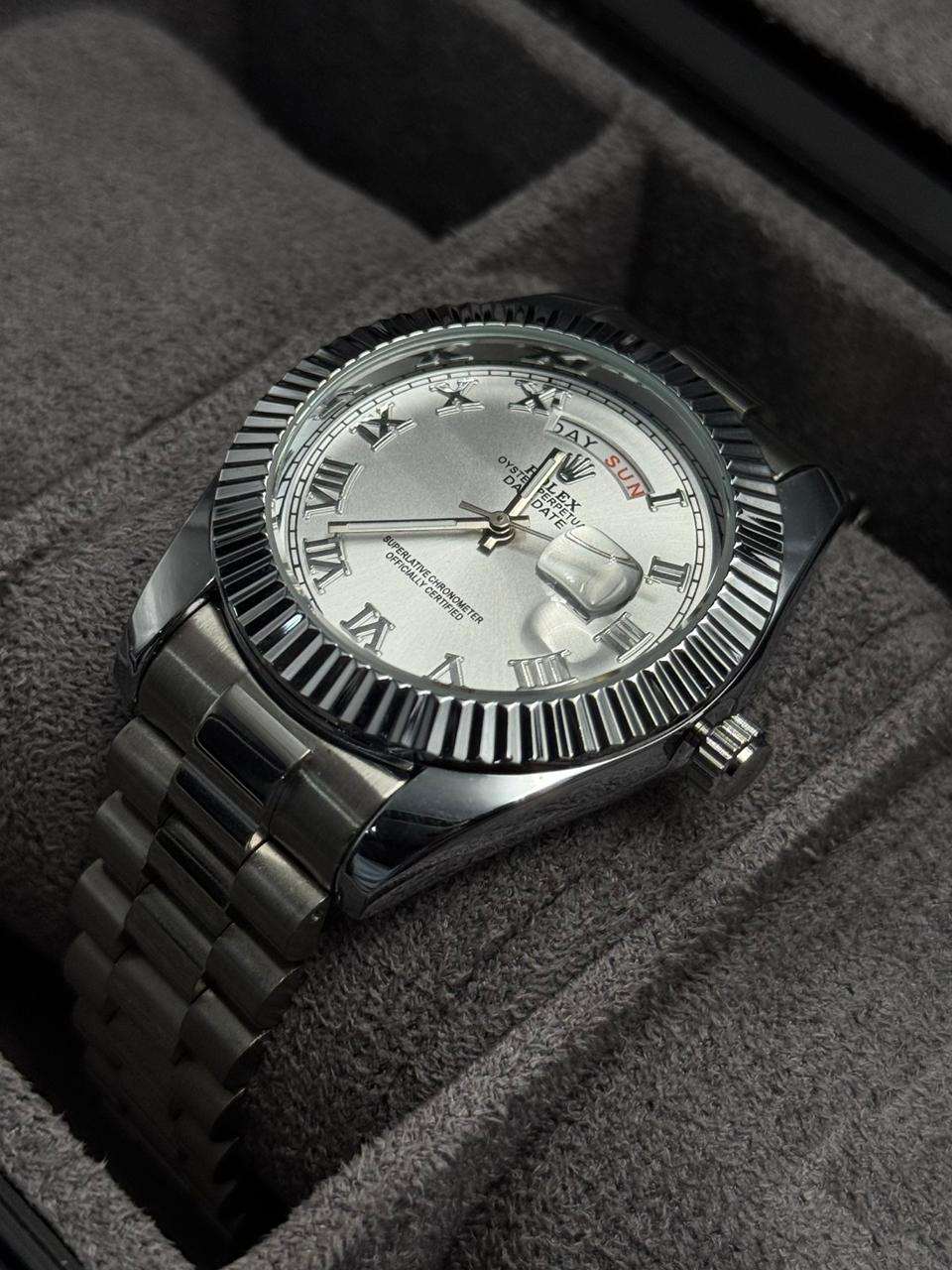 Rlx Roman Plateado Tablero Plateado