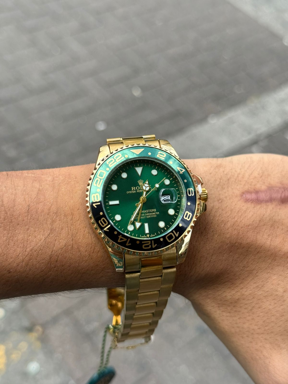 Rlx GMT 2 Dorado Tablero Verde Bisel Verde Negro