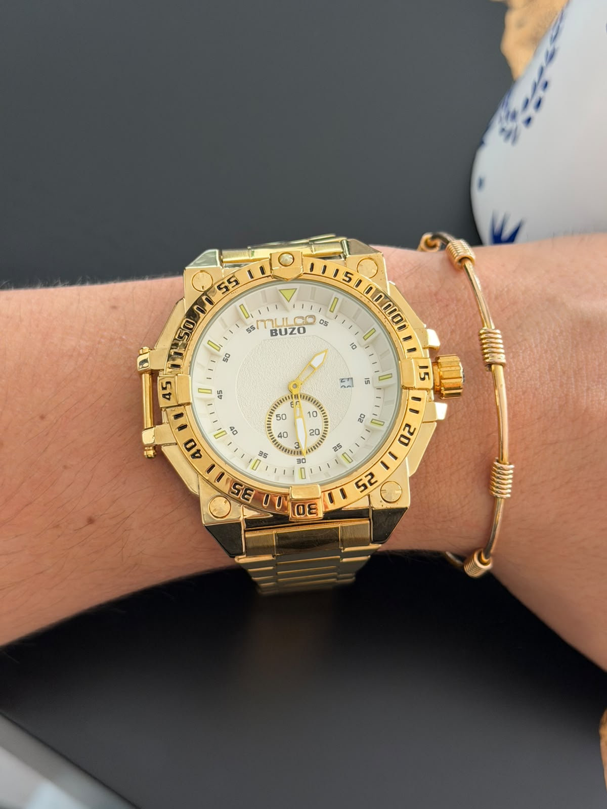 Mlc Buzo Dorado Tablero Blanco