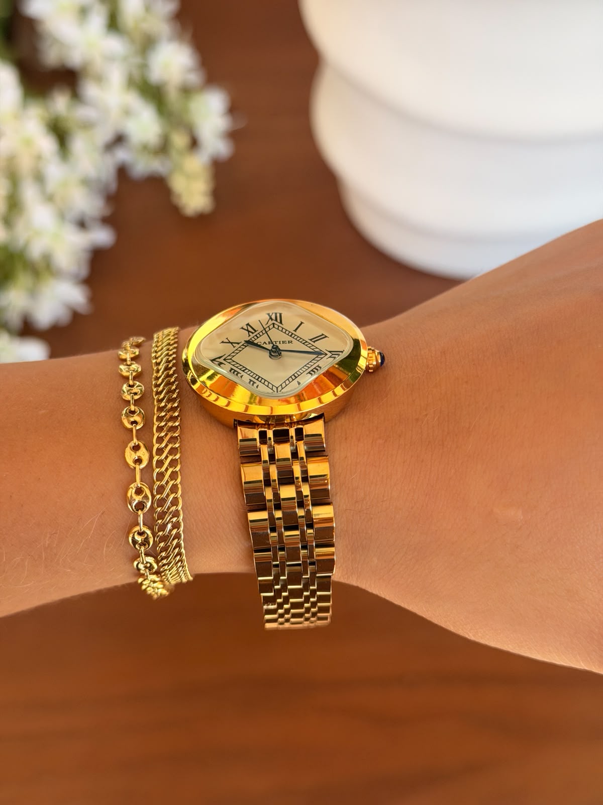 Crtr Mujer Dorado Tablero Blanco