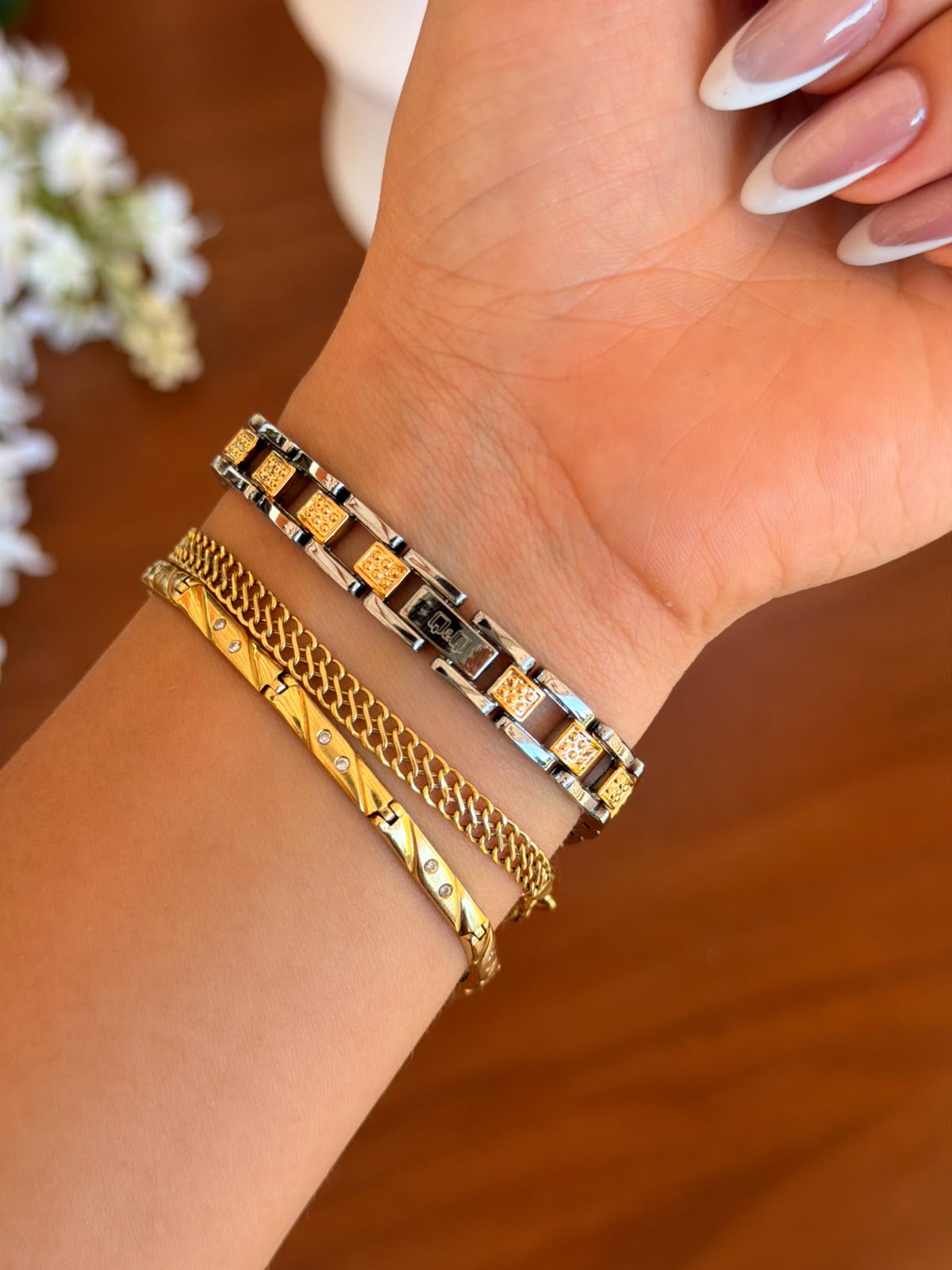 QYQ Mujer Bicolor Dorado Tablero Negro
