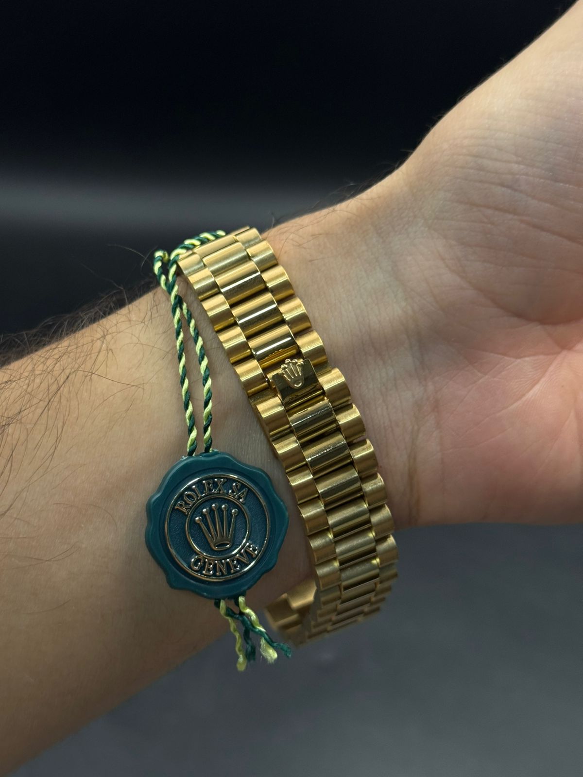 Rlx Roman Liso Dorado Tablero Dorado