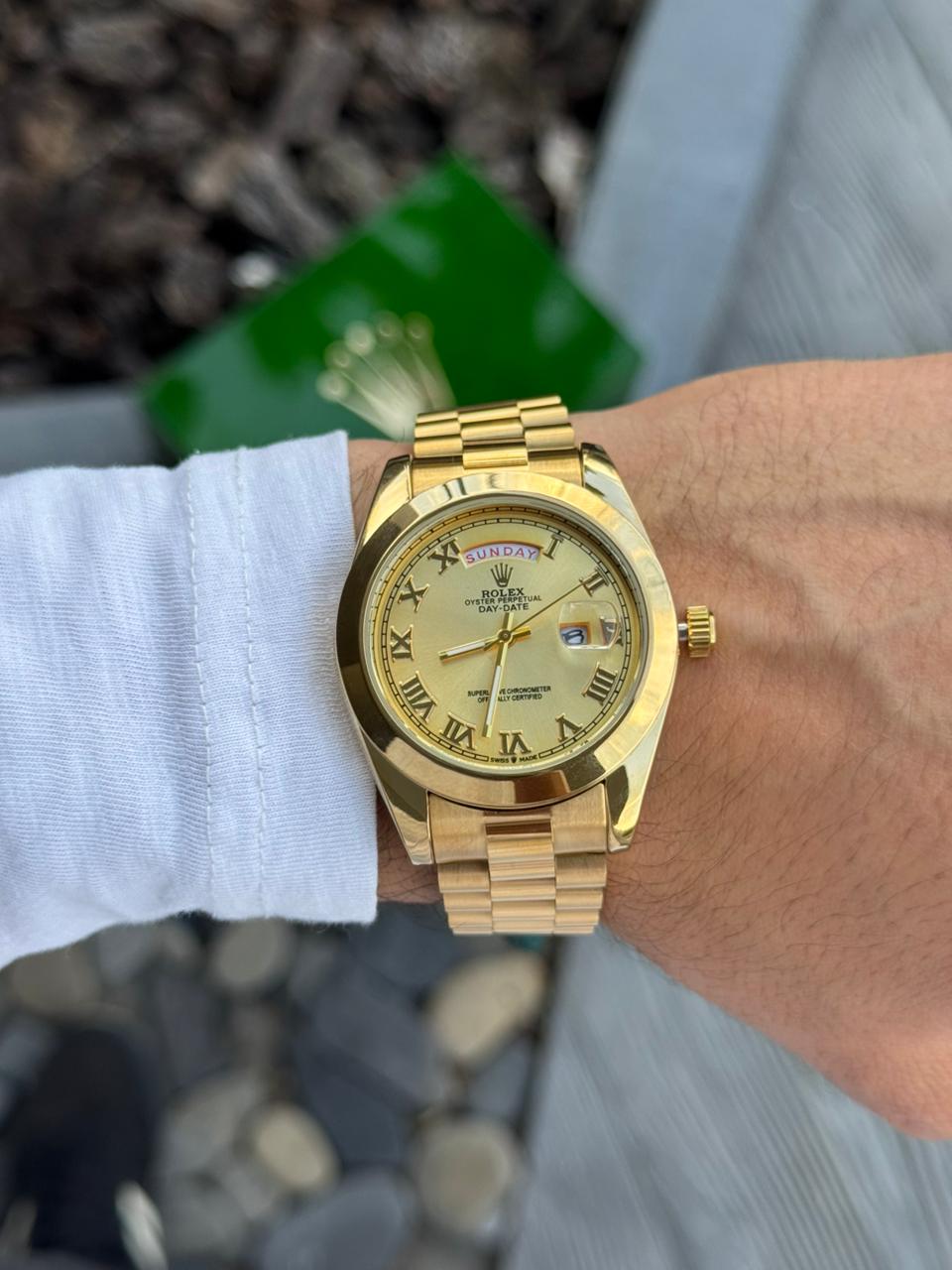 Rlx Roman Liso Dorado Tablero Dorado