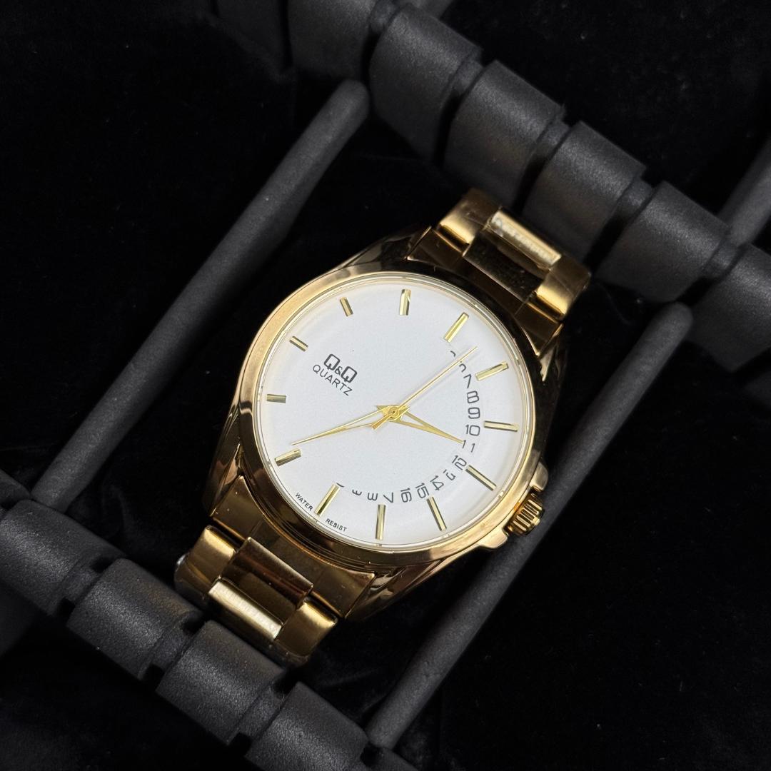 QYQ Date Dorado Tablero Blanco