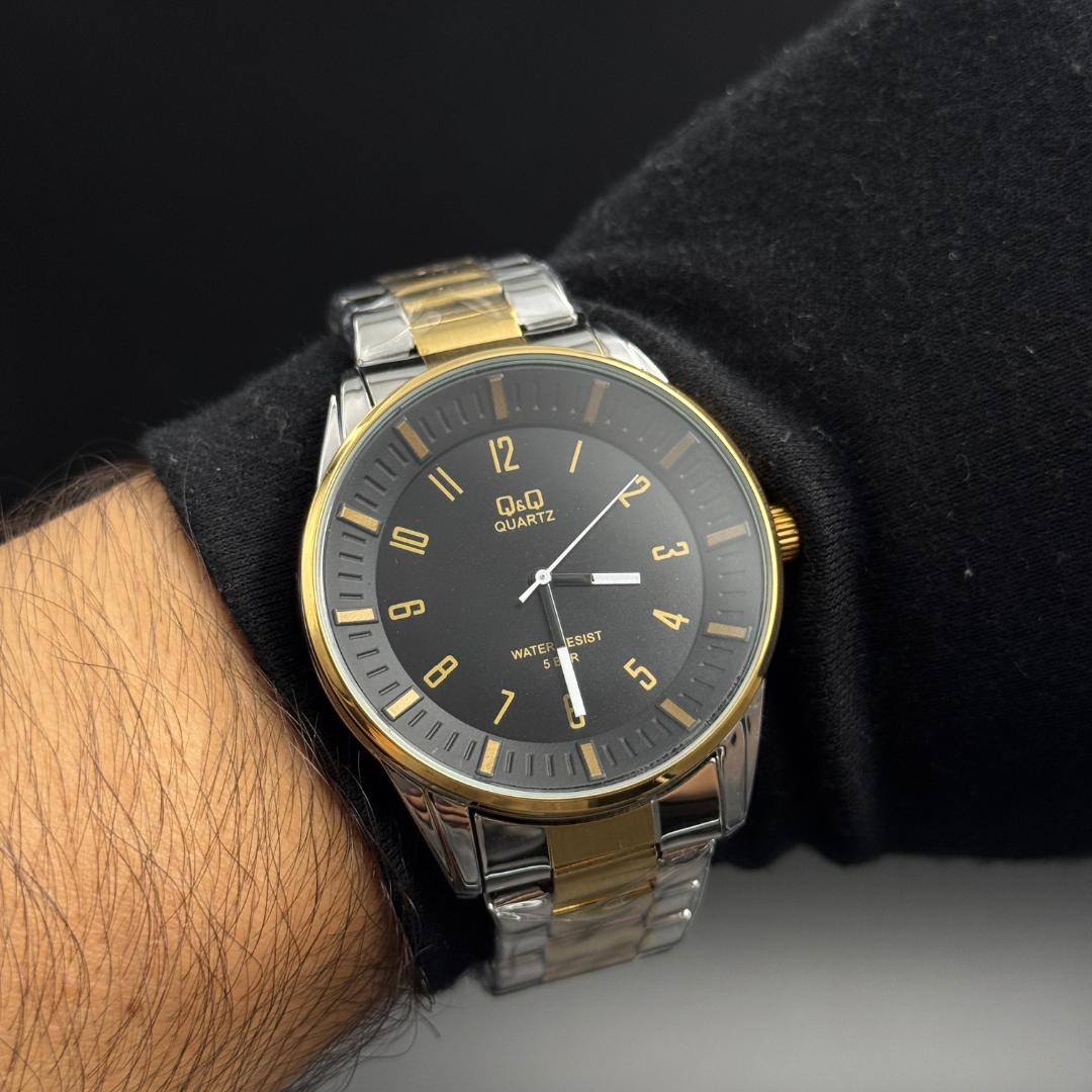 QYQ 3030 Bicolor Dorado Tablero Negro Manecillas Blancas