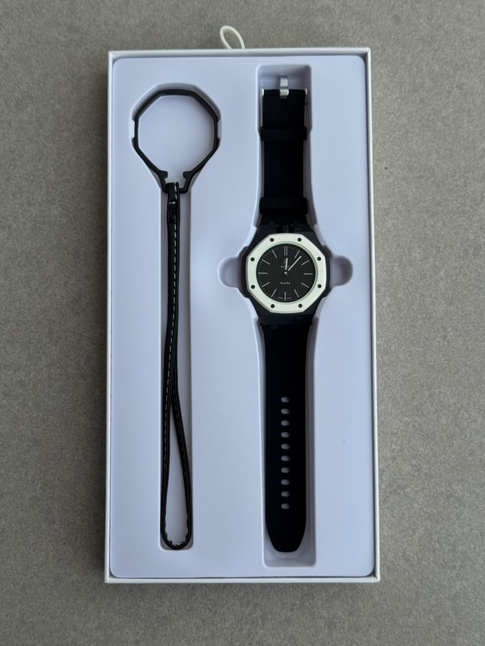 AP FOR SWATCH NEGRO BISEL BLANCO