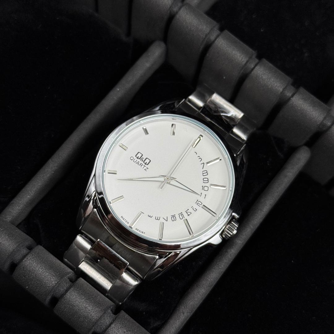 QYQ Date Plateado Tablero Blanco