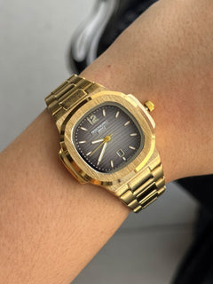 Ptk Mujer Dorado Tablero Girs Oscuro