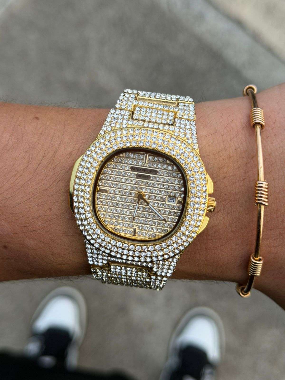 Patk Diamond Redondo Dorado Tablero Dorado