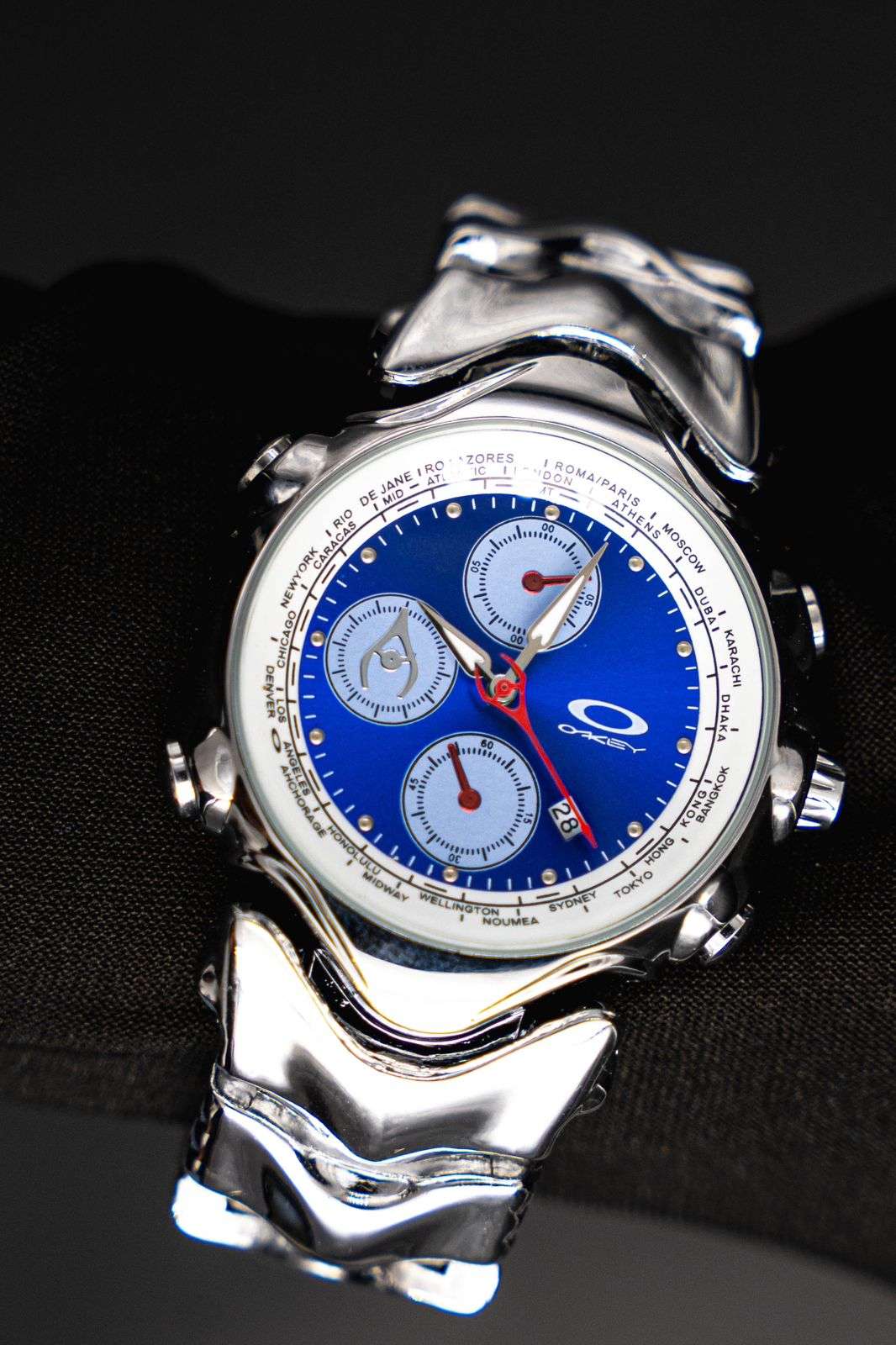 Okey Gmt Plateado Tablero Azul Blanco