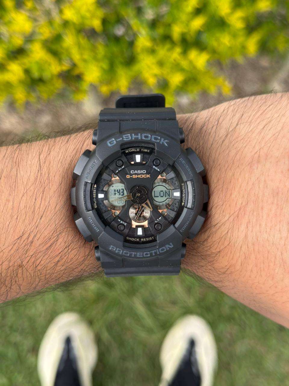 G-Shck World Time  Negro  - Fondo Café