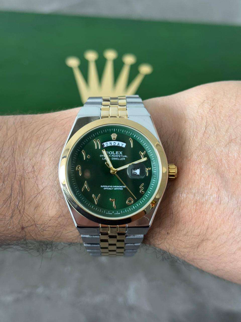 Rlx Lx Arabe Bicolor Dorado Tablero Verde