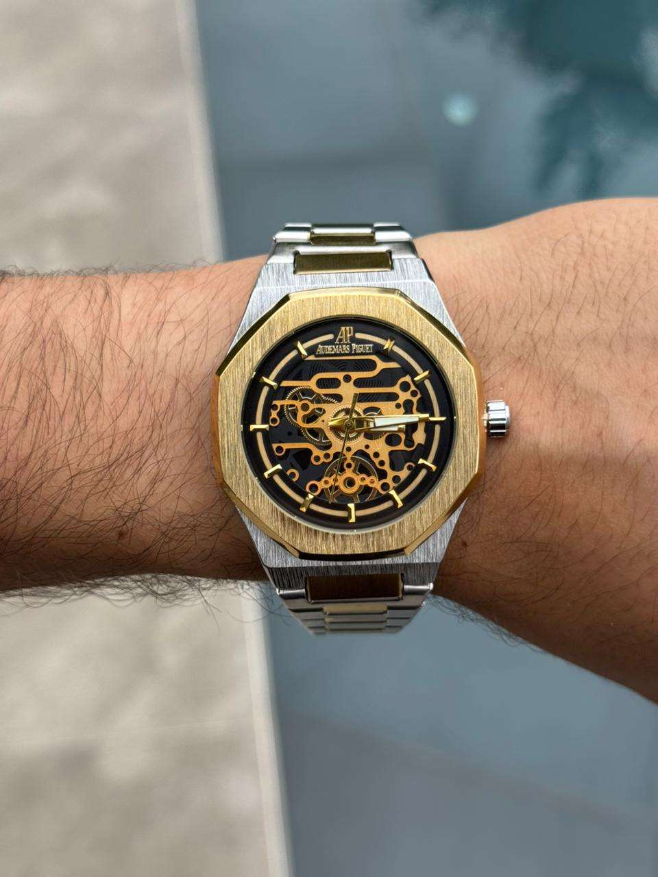 Admrs Oak Metalico Bicolor Dorado Tablero Negro Dorado