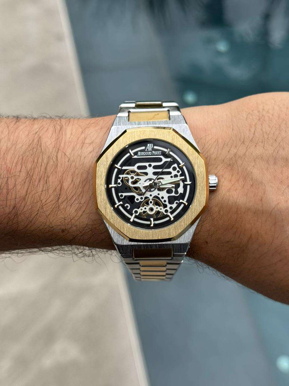 Admrs Oak Metalico Bicolor Dorado Tablero Negro Blanco