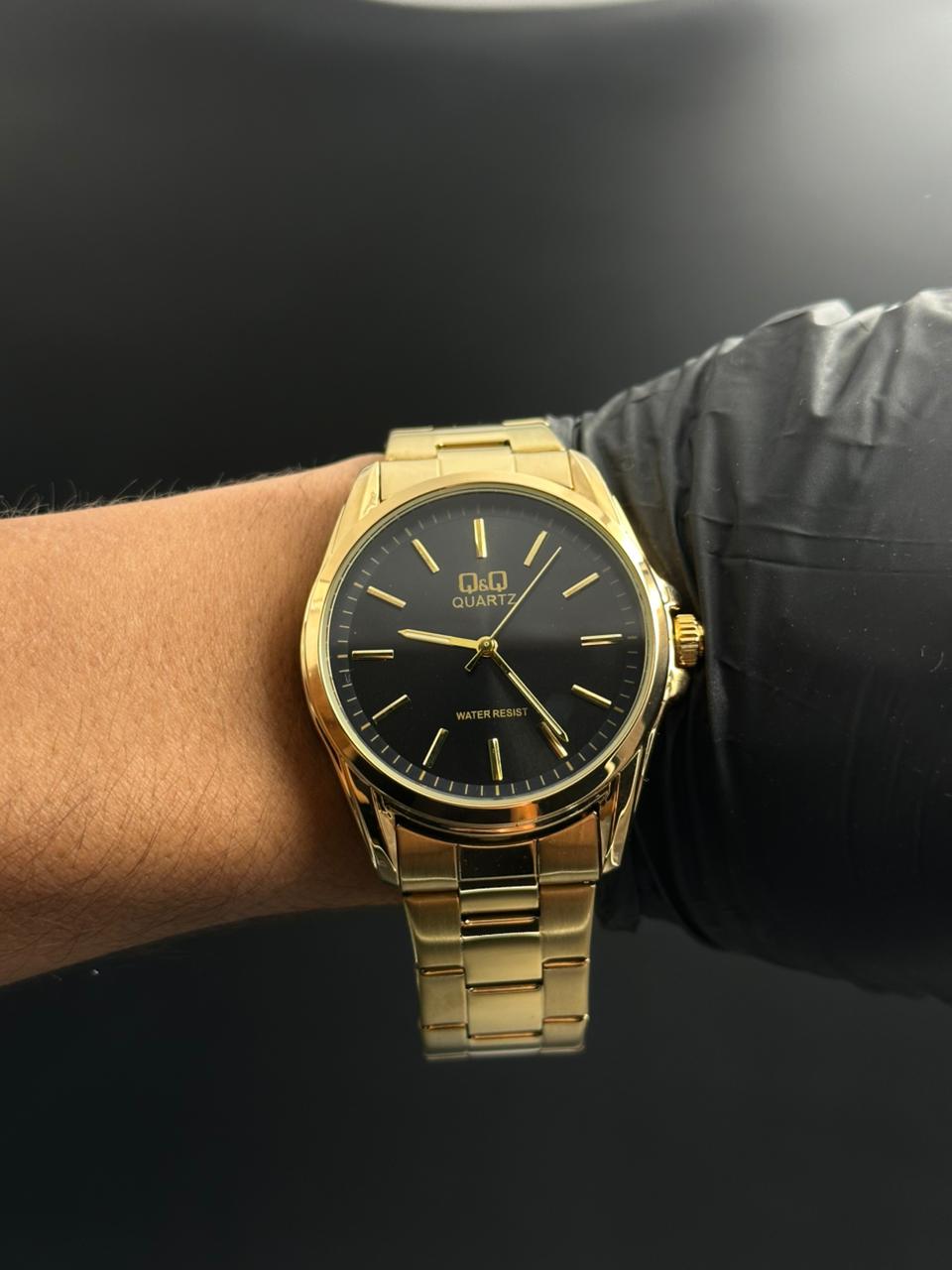 QYQ 860 Dorado Tablero Negro