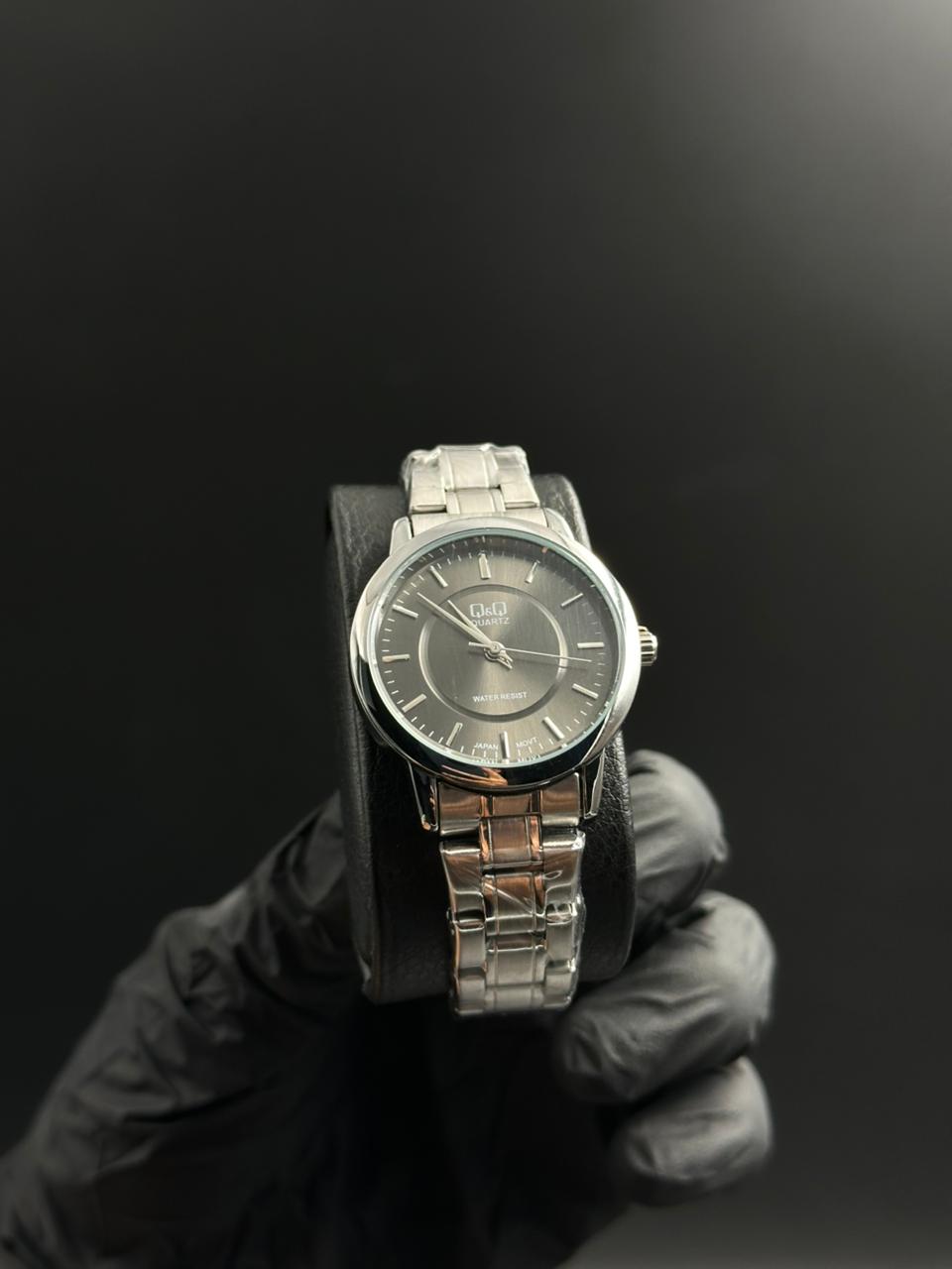 QYQ Mujer 860 Plateado Tablero Negro