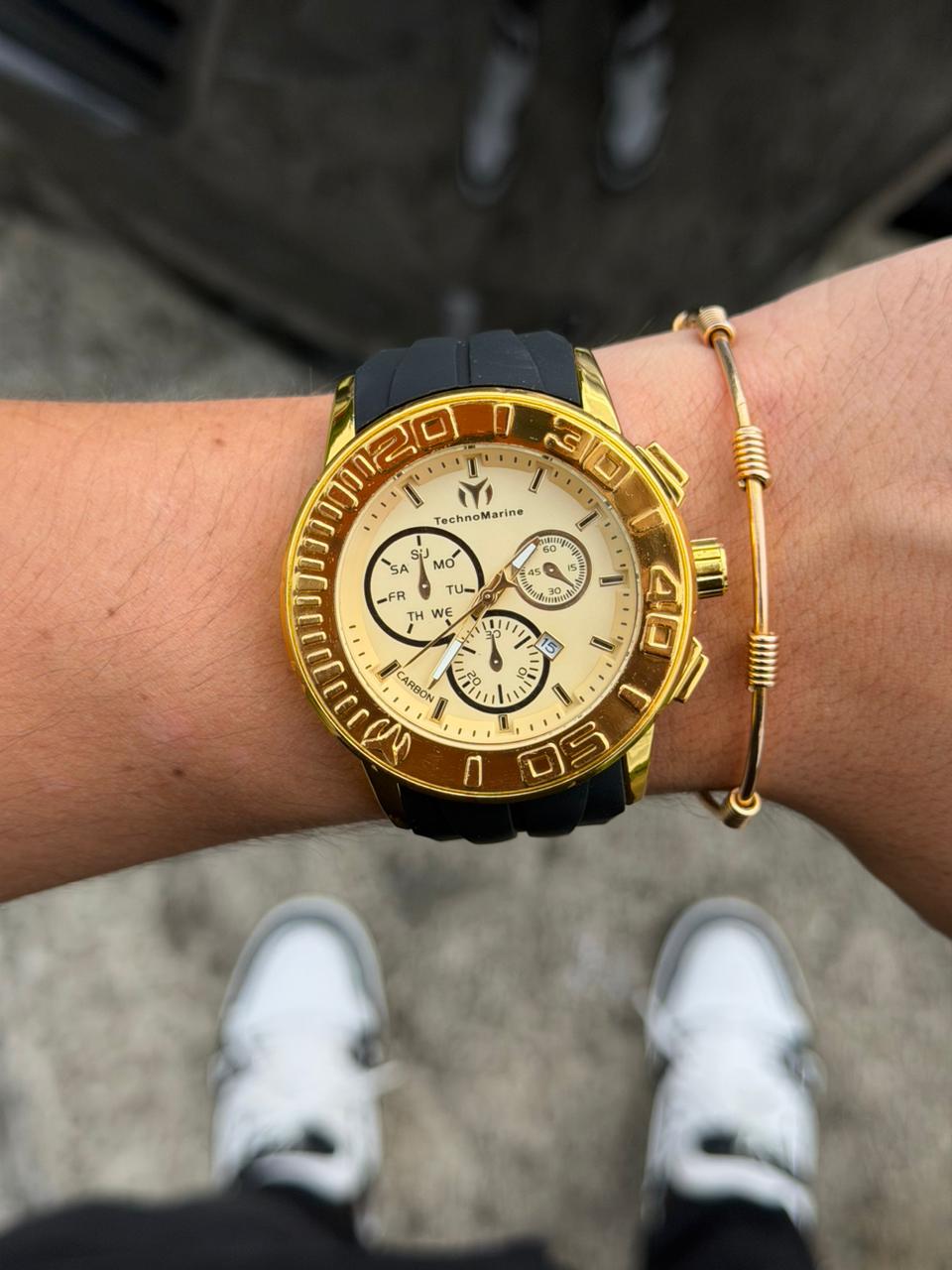 Tchmrn TM Goma Negra Tablero Dorado