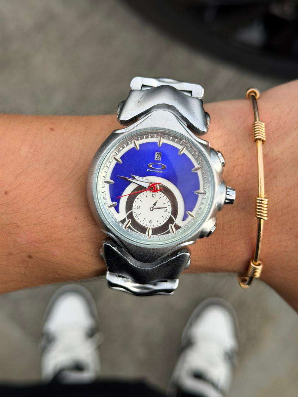 Okey Judge Plateado Tablero Azul Blanco