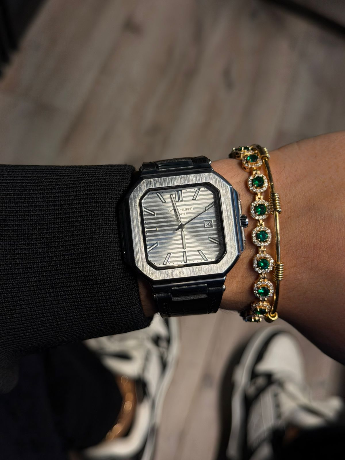 Patk Cuero Negro Tablero Plateado