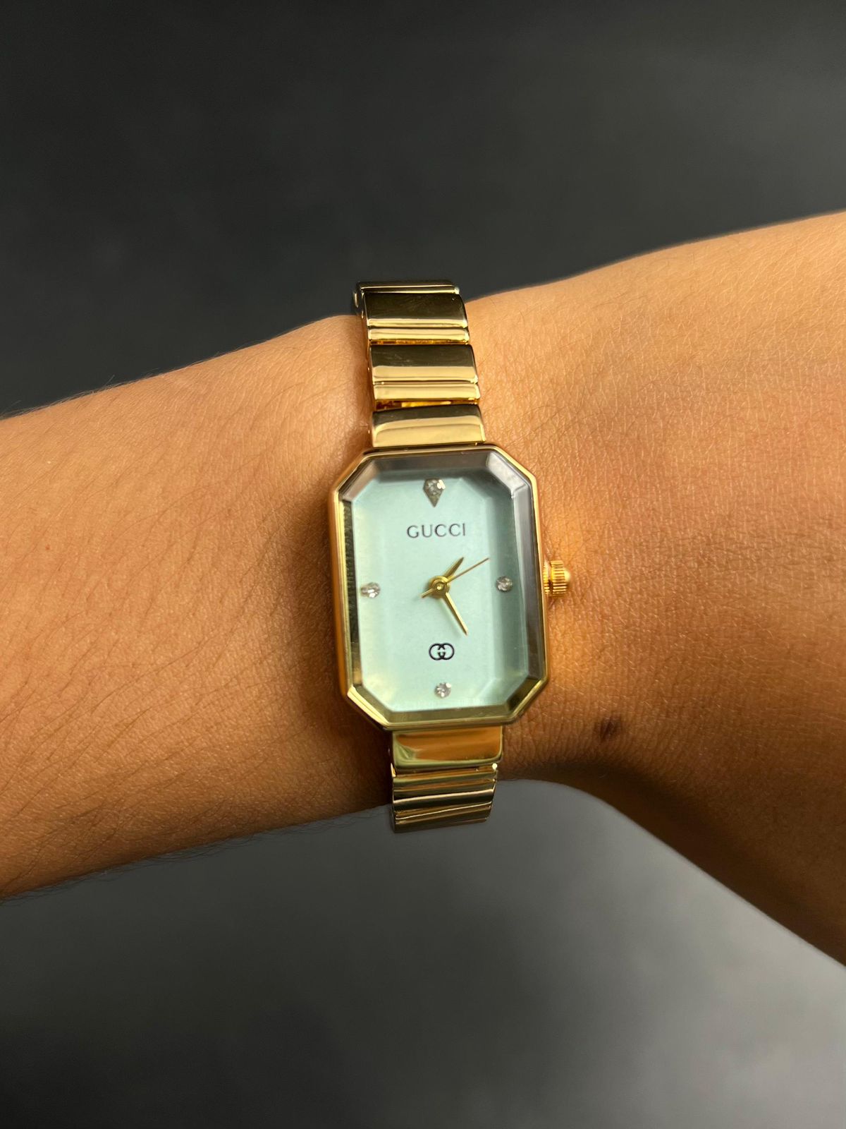 Gcc Mujer  Dorado Tablero Blanco