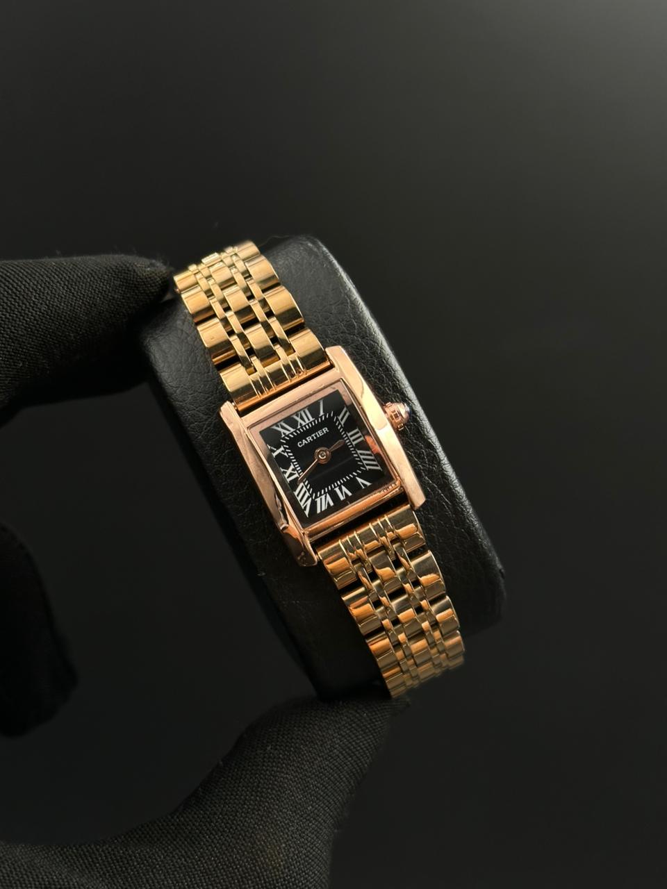 Crtr Roman  Mujer Oro Rosa Tablero Negro