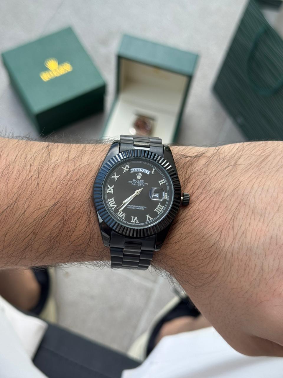 Rlx Roman Negro Tablero Negro