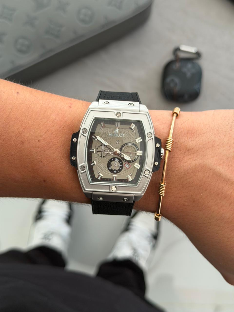 Hblt Gvn Correa Tablero Gris Plateado