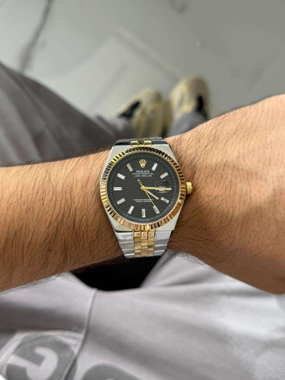 Rlx Oyster Luxe Bicolor Dorado Tablero Negro