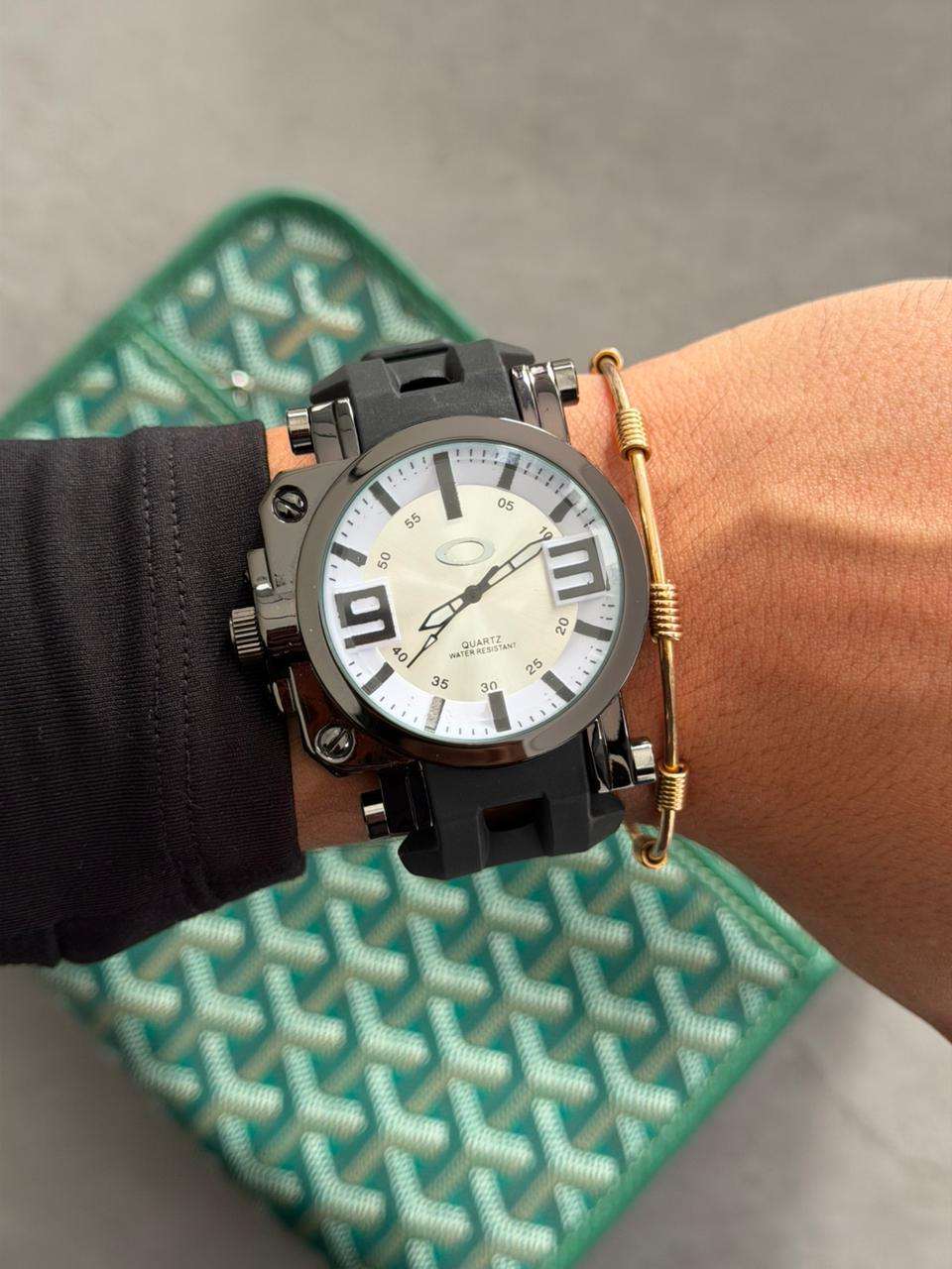 Okl 93 Goma Negra Tablero Plateado