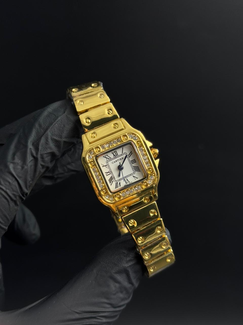 Crtr Muher Circones Dorado Tablero Blanco