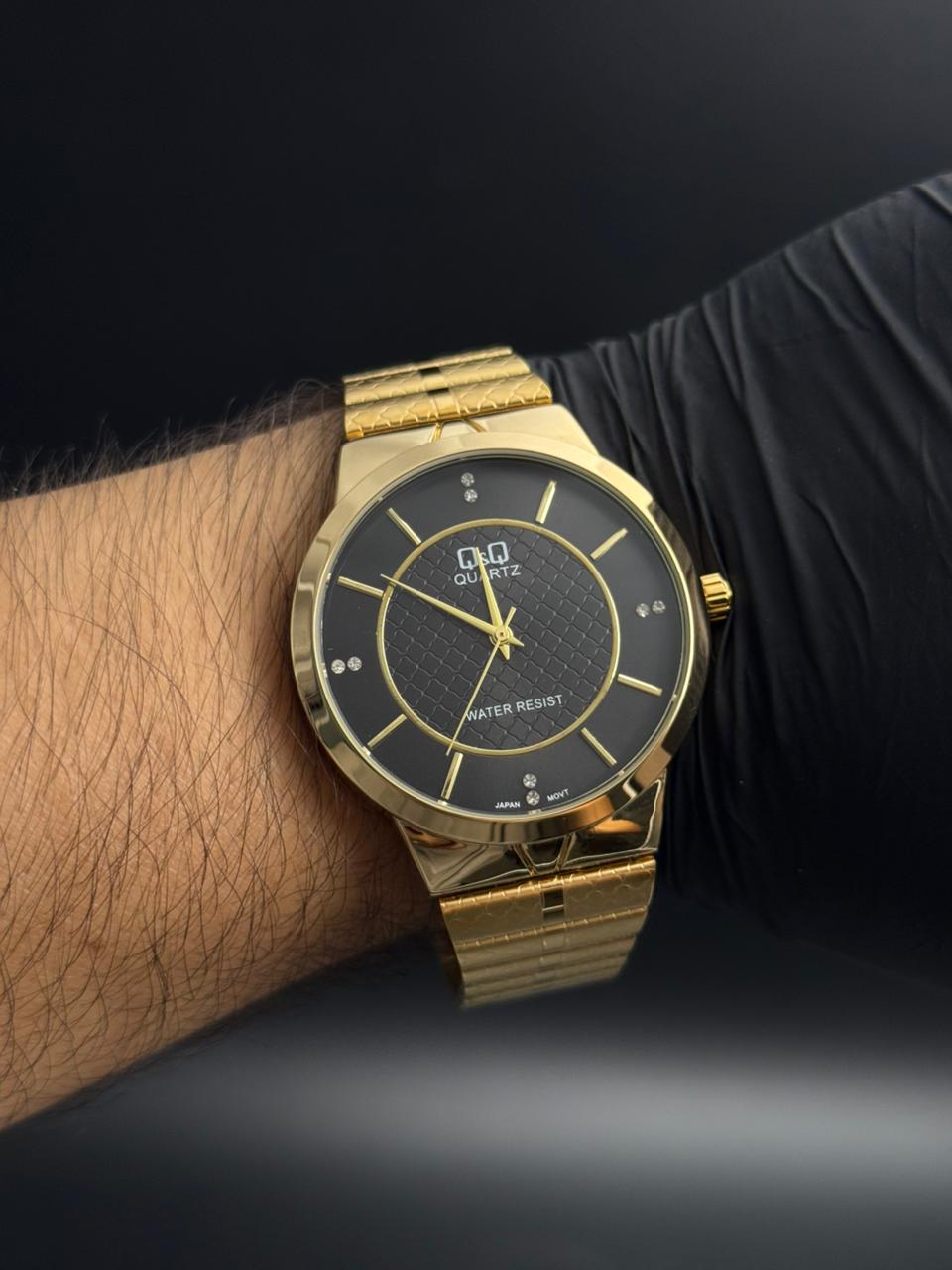 QYQ QT Dorado Tablero Negro