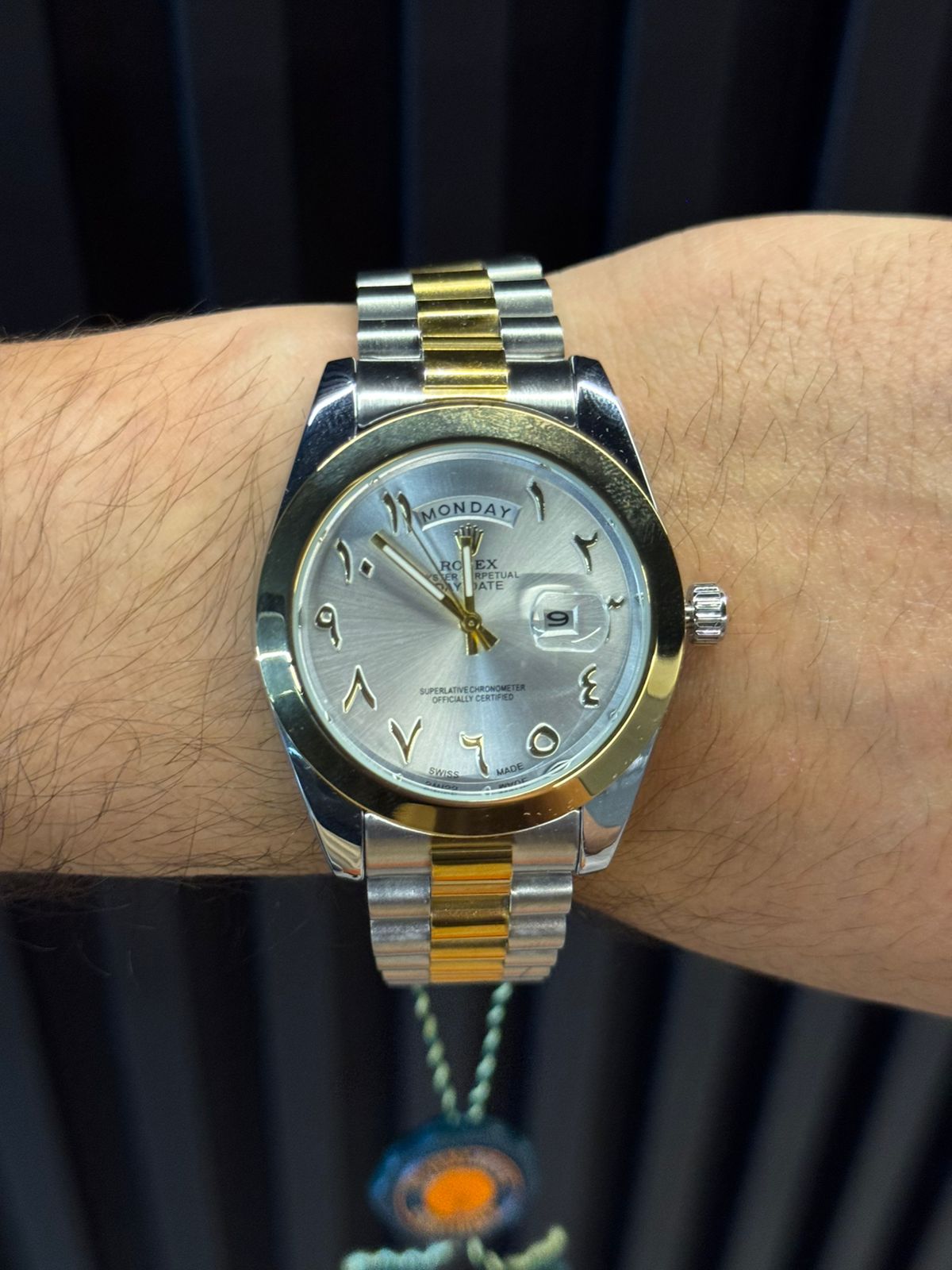 Rlx Arabe Liso Bicolor Dorado Tablero Plateado