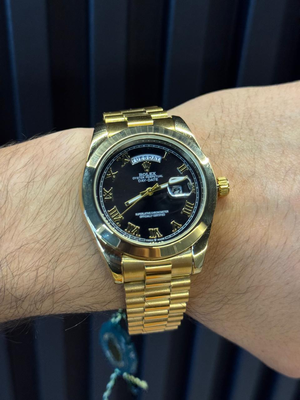 Rlx Roman Liso Dorado Tablero Negro