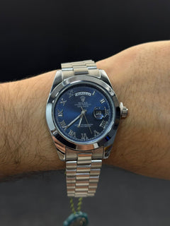 Rlx Roman Liso Plateado Tablero Azul Oscuro