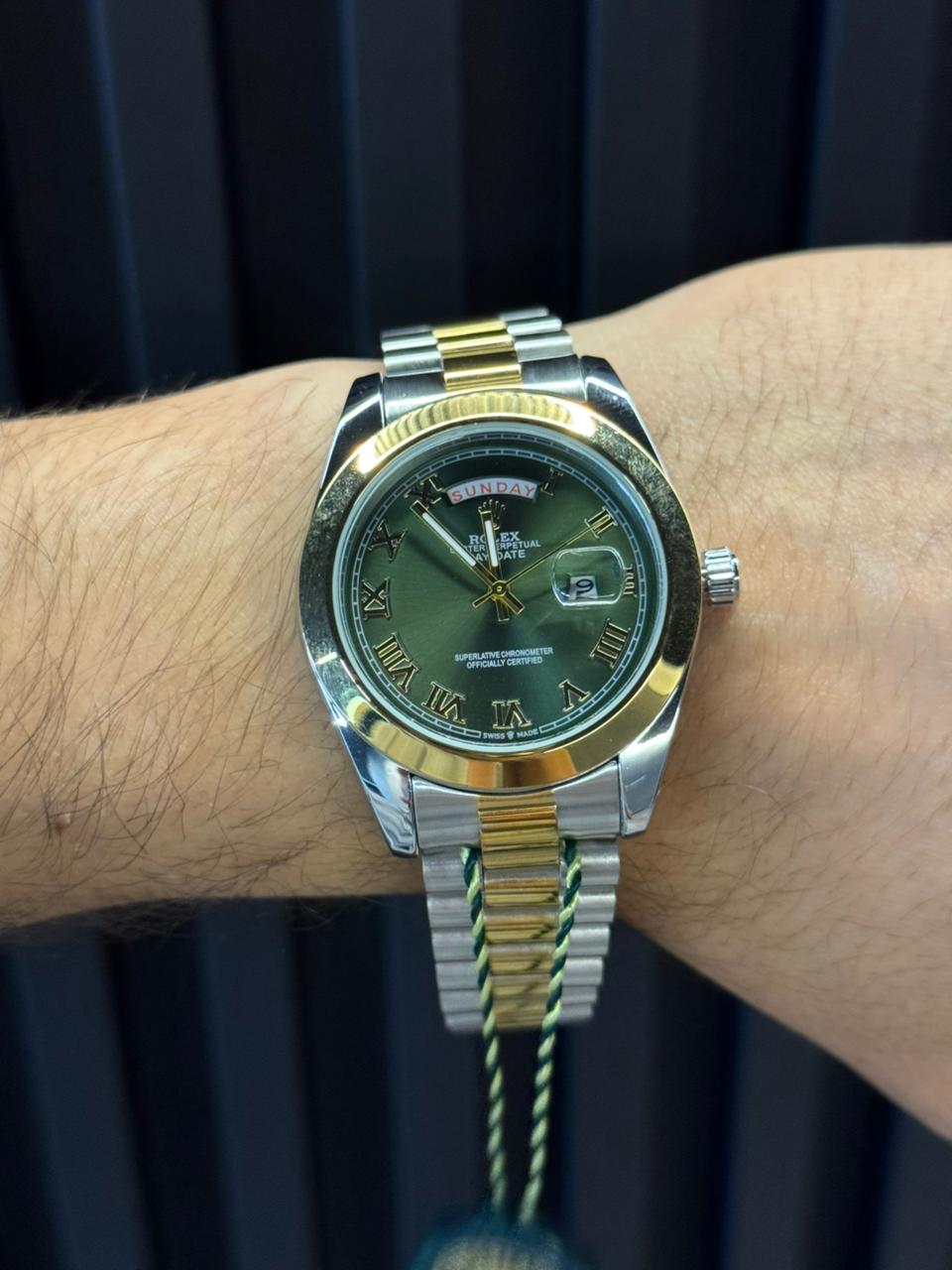 Rlx Roman Liso Bicolor Dorado Tablero Verde