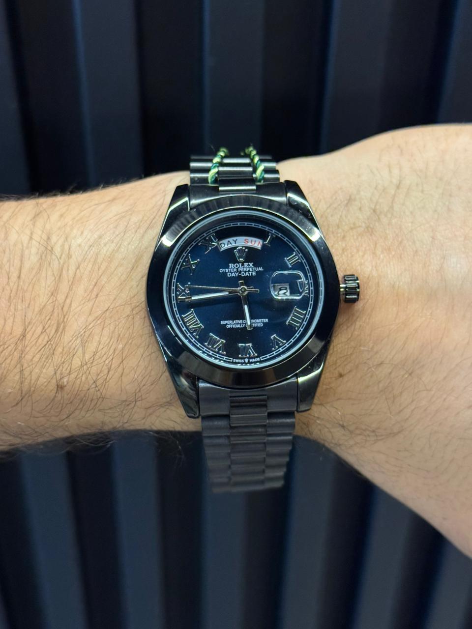 Rlx Roman Liso Negro Tablero Azul