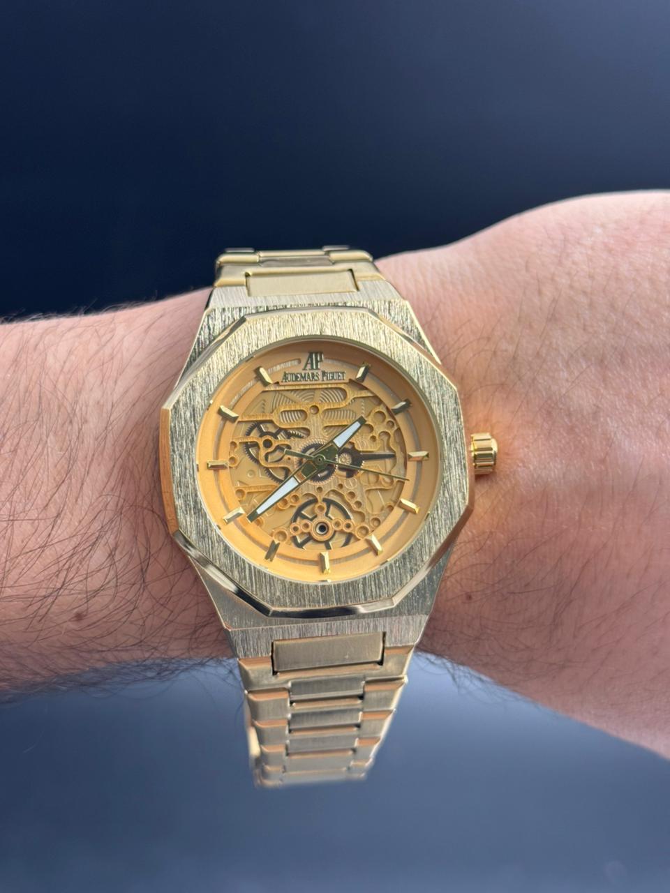 Admrs  Oak Metalico Dorado Tablero Dorado