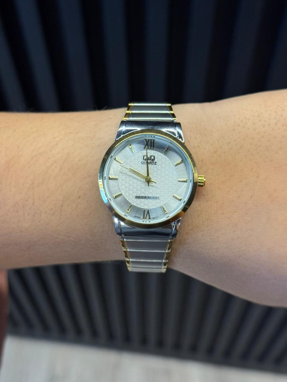 QYQ 2026 Mujer Bicolor Dorado Tablero Plateado