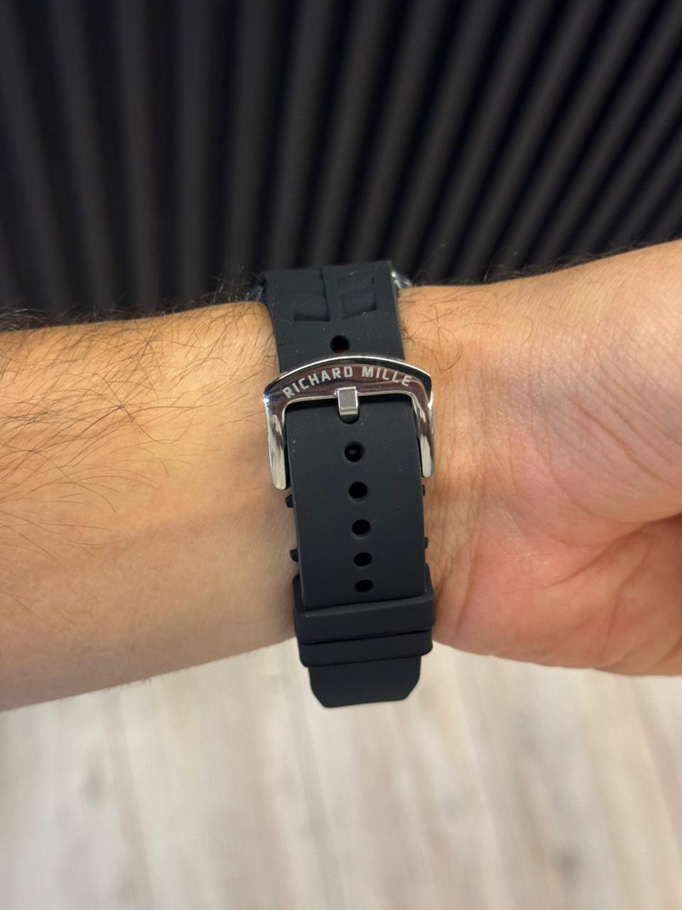 Rchrd Mll New Goma Negra Tablero Negro Plateado