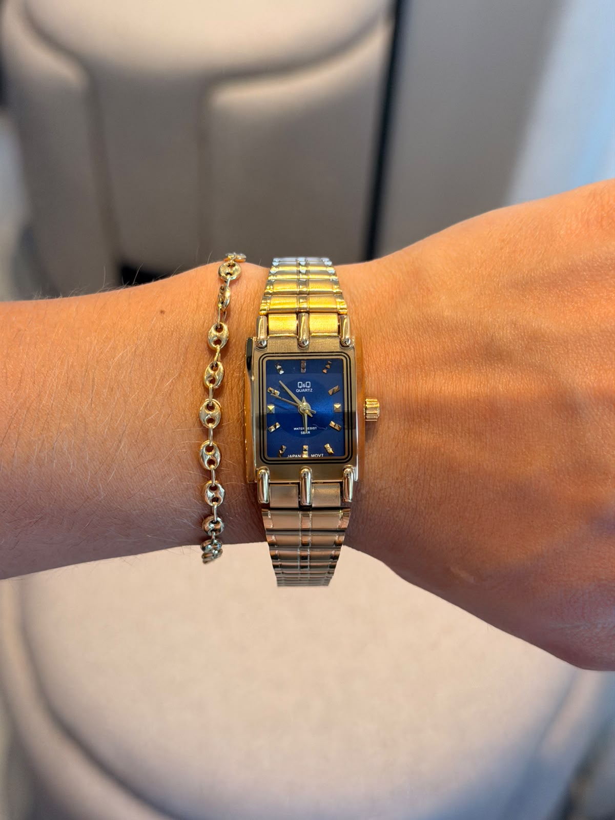 QYQ Gala Mujer Dorado Tablero Azul