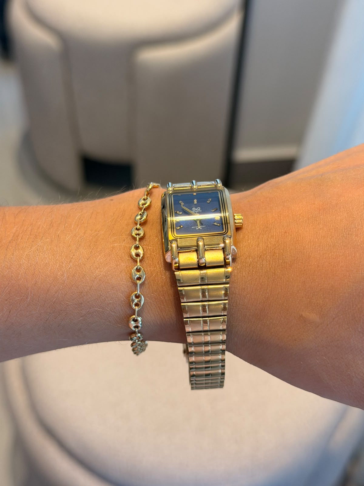 QYQ Gala Mujer Dorado Tablero Azul