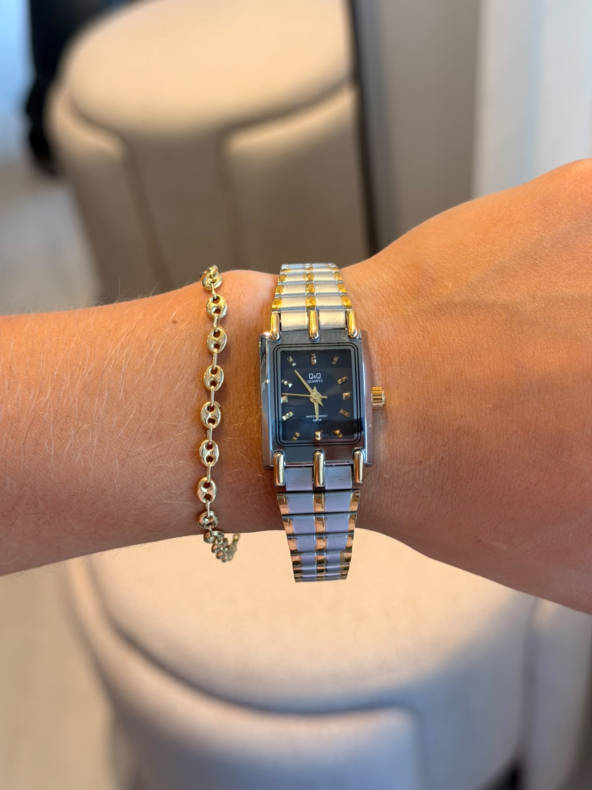QYQ Gala Mujer Bicolor Dorado Tablero Negro