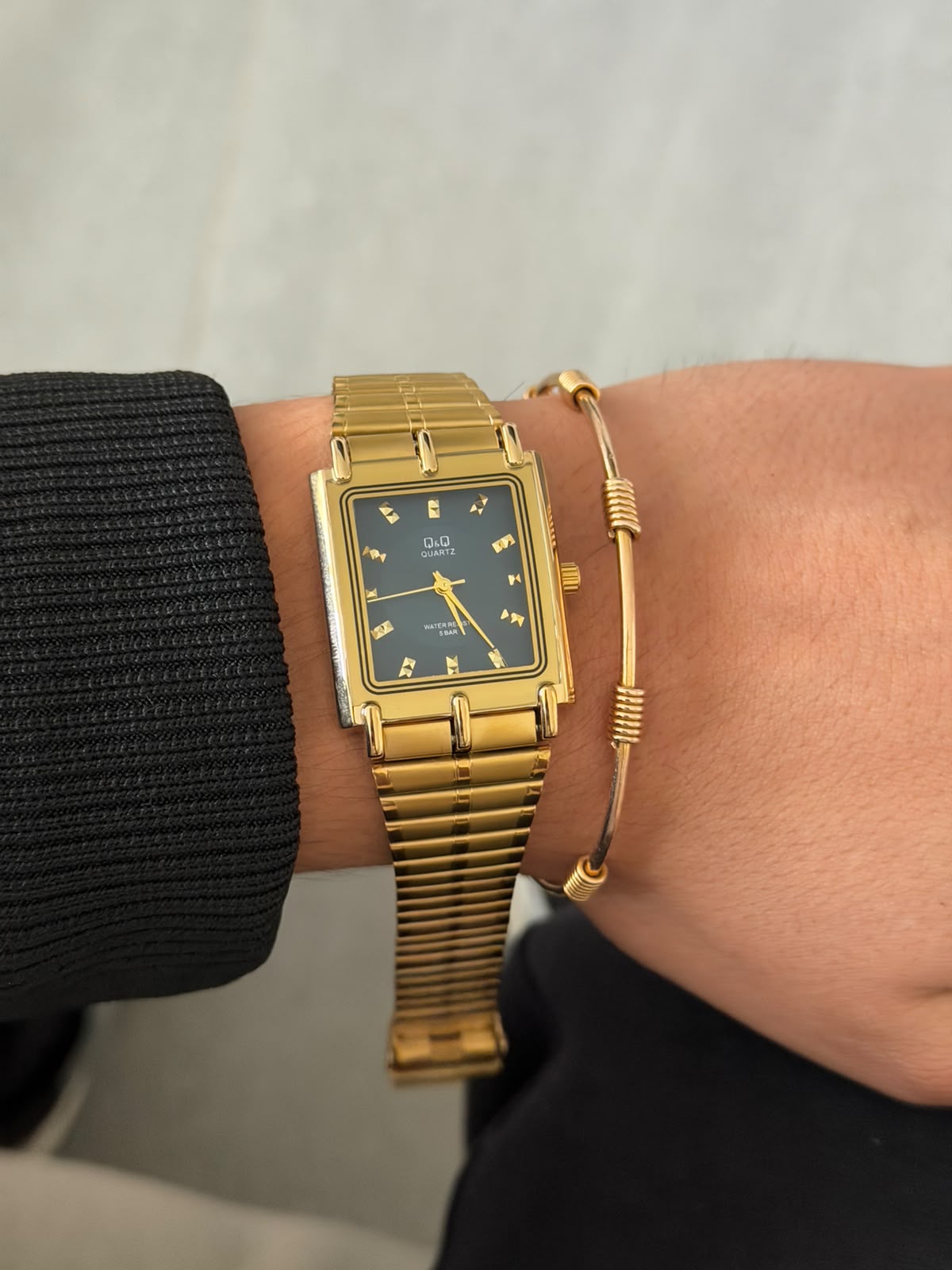 QYQ Gala Dorado Tablero Negro
