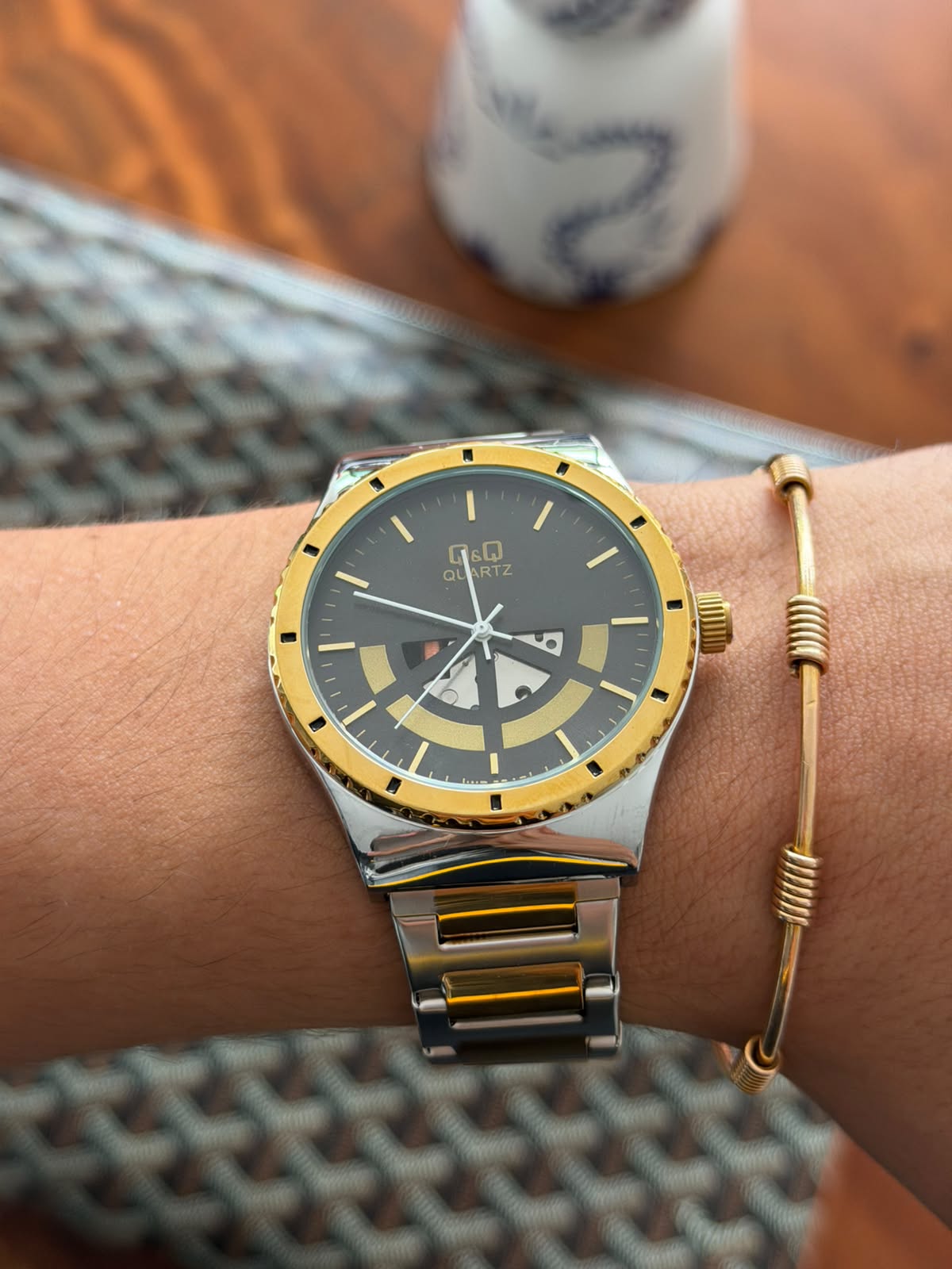 QYQ B97 Bicolor Dorado Tablero Negro