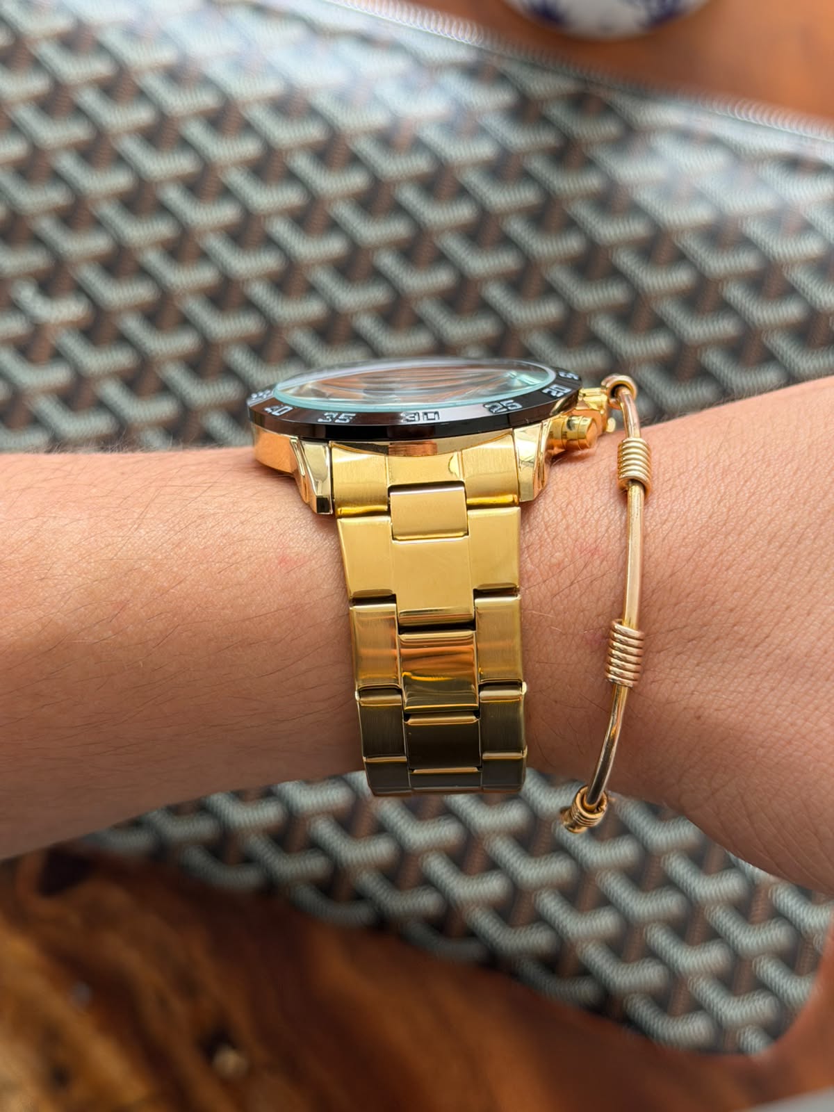 QYQ Crono Dorado Tablero Negro