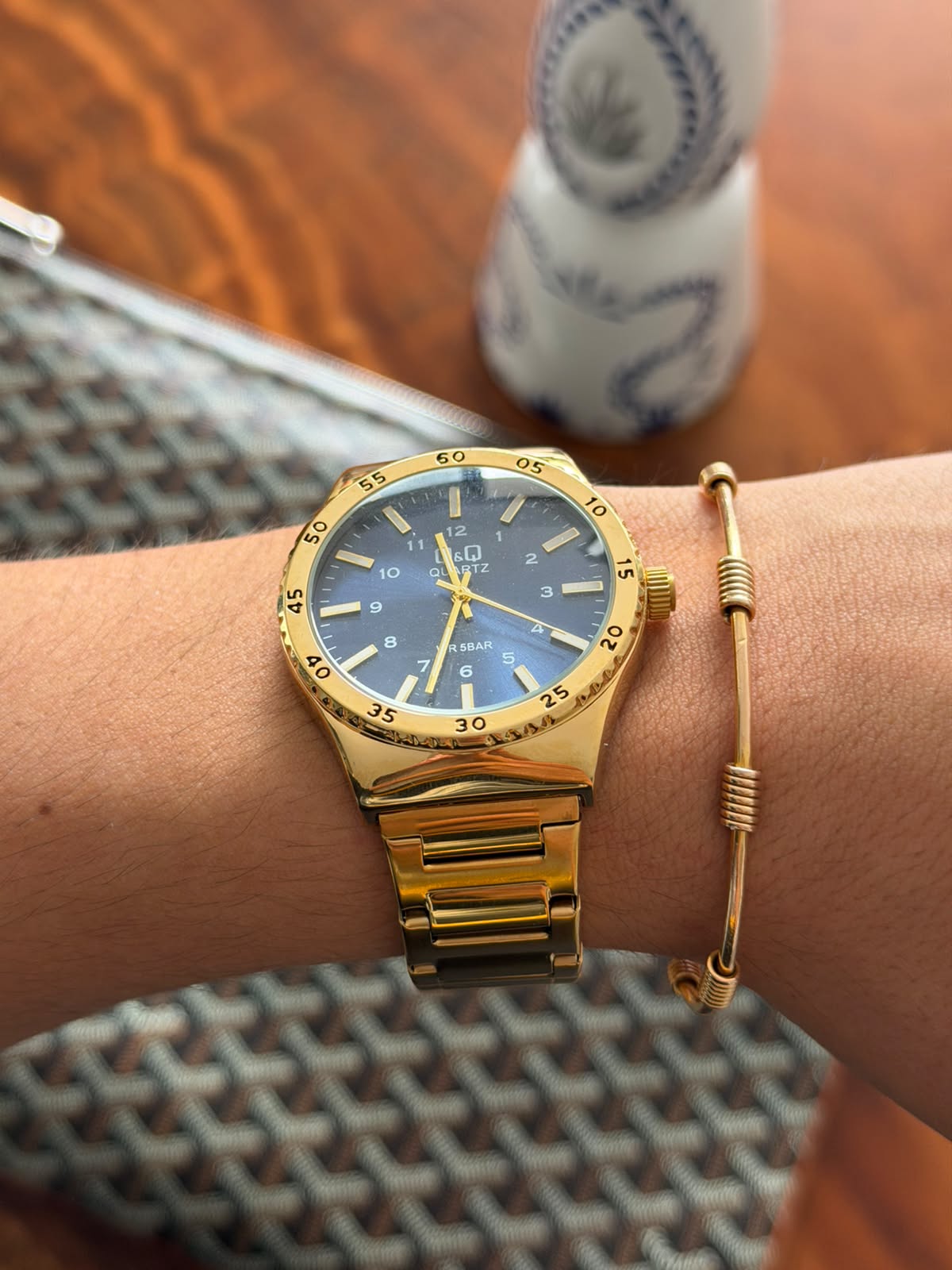 QYQ A08 Dorado Tablero Azul