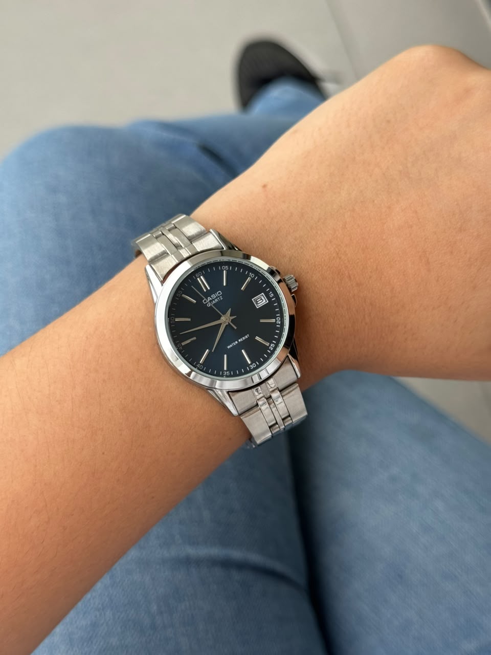 Cso Clásico Mujer Plateado Tablero Azul
