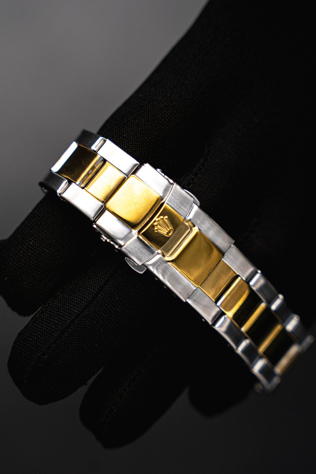 Rlx Yacth Bicolor Dorado Tablero Negro Dorado